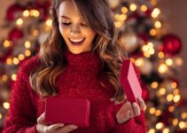 A Guide to Buying Fashion Gifts for Christmas